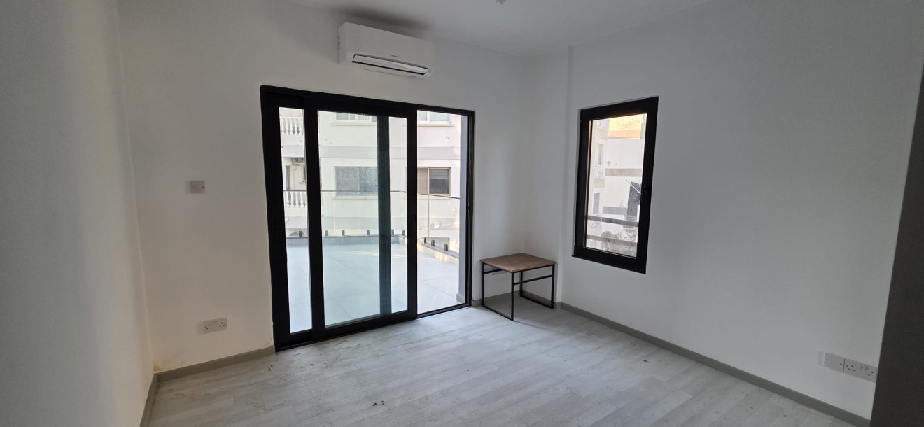 GİRNE LAVAŞ BÖLGESİNDE KİRALIK LÜKS 2+1 DAİRE-11