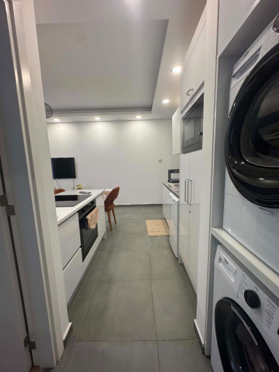 LEFKOŞA OKULLAR YOLU’NDA SATILIK 1+1 TİCARİ İZİNLİ DAİRE-4