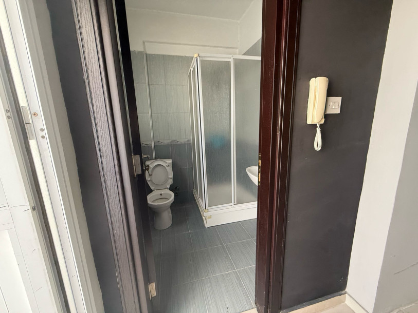 LEFKOŞA/YENİKENT MERKEZDE KİRALIK OFİS-11