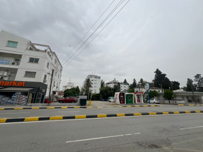 LEFKOŞA/YENİŞEHİR'DE KİRALIK OTOPARK OLMAYA MÜSAİT ARAZİ-7