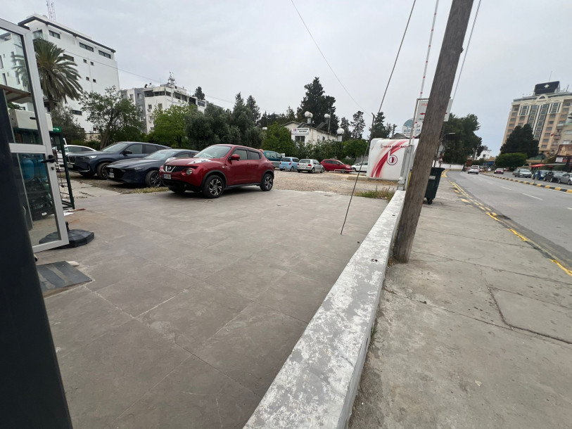 LEFKOŞA/YENİŞEHİR'DE KİRALIK OTOPARK OLMAYA MÜSAİT ARAZİ-5