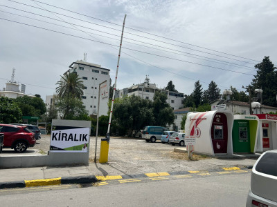 LEFKOŞA/YENİŞEHİR'DE KİRALIK OTOPARK OLMAYA MÜSAİT ARAZİ