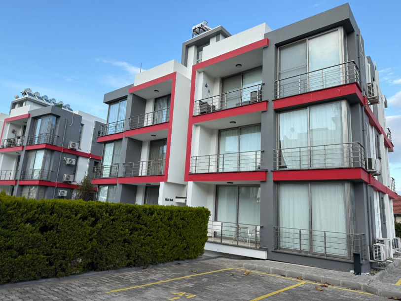 GİRNE/ALSANCAK'TA SATILIK SİTE İÇERİSİNDE 2+1 EŞYALI DAİRE-2