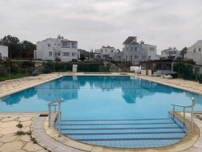 GİRNE/SADRAZAMKÖY'DE SATILIK DENİZE YAKIN 3+1 YAZLIK EV-3