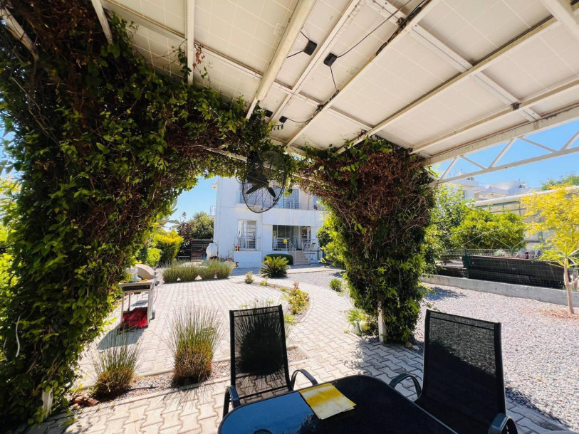 GİRNE/ALSANCAK'TA LUKOMARİYA SİTESİ'NDE SATILIK 2+1 BAHÇE KATI DAİRE-2