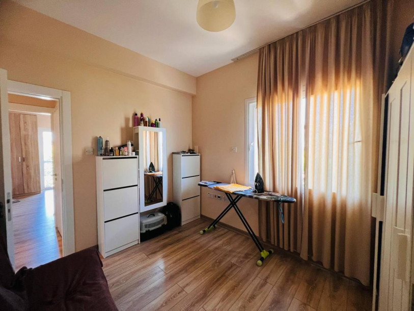 GİRNE/ALSANCAK'TA LUKOMARİYA SİTESİ'NDE SATILIK 2+1 BAHÇE KATI DAİRE-8