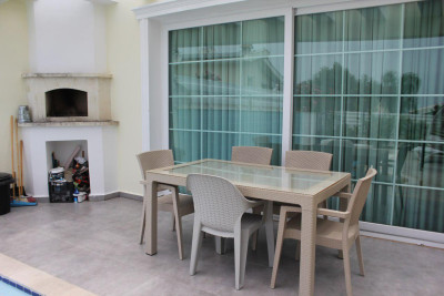 GİRNE/ALSANCAK'TA MİNİMUM 5 GÜNLÜK KİRALIK 3+1 VİLLA-2